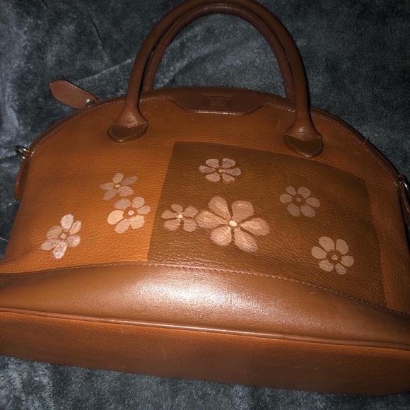 Burberry - Picture 4 of 12